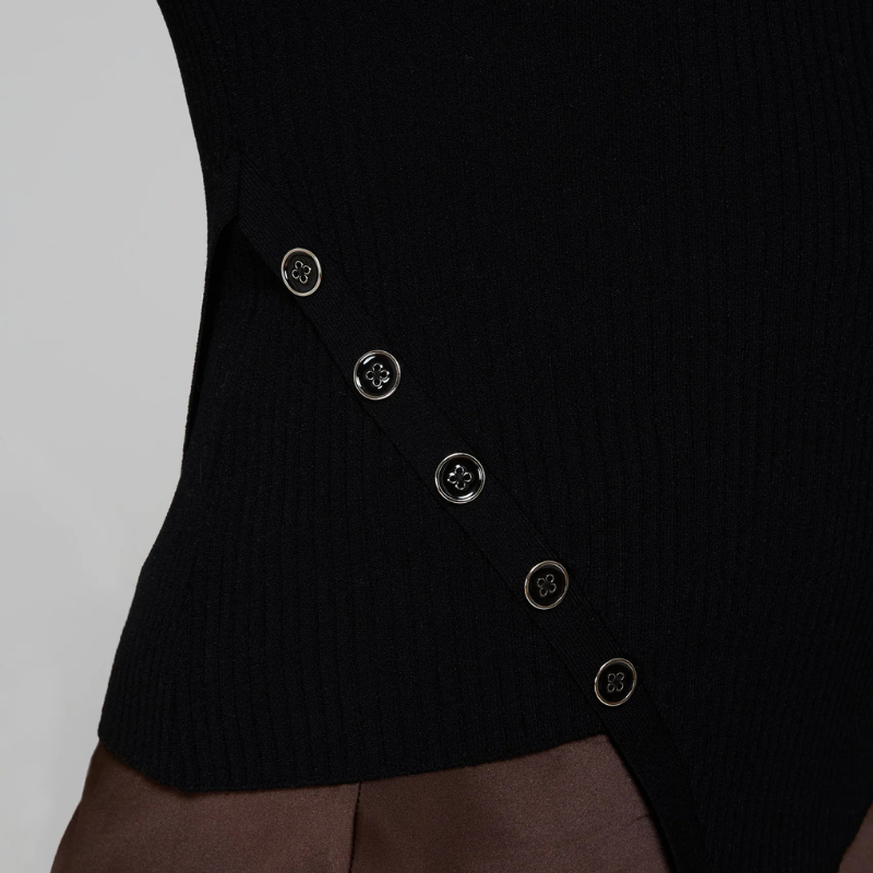 L/S Asymmetrical Button Rib in Black