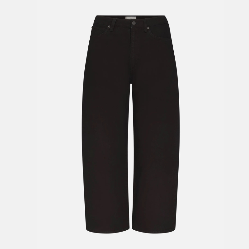 The Bow in Black