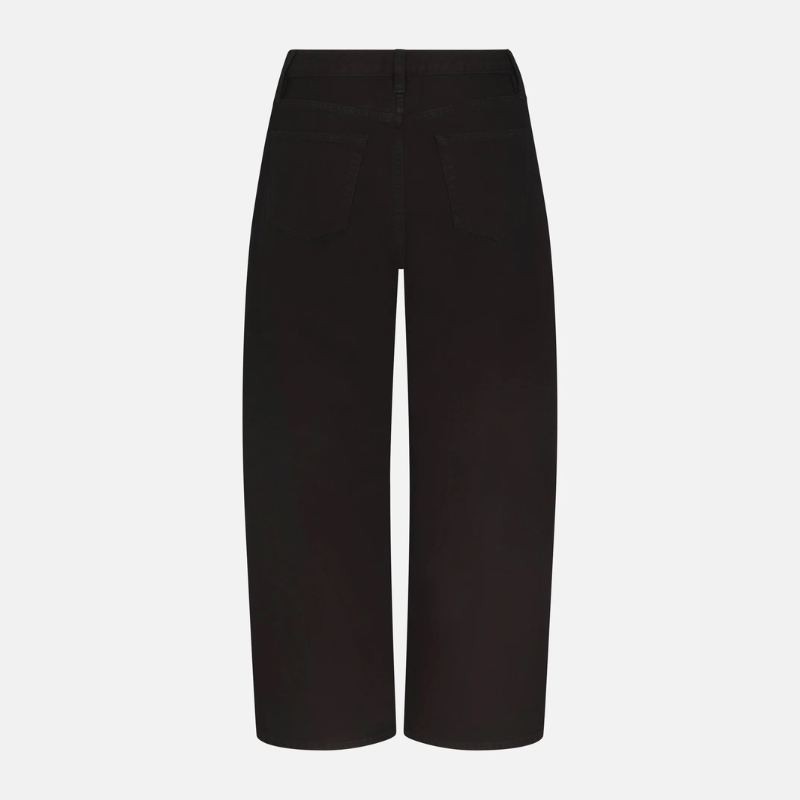 The Bow in Black