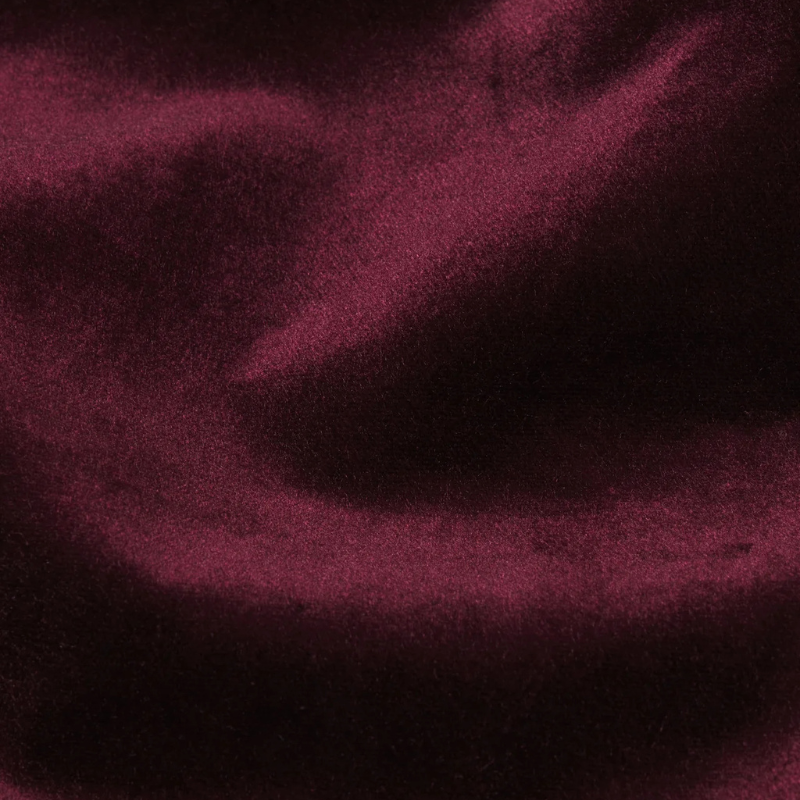Le Sleek Straight in Burgundy Velvet