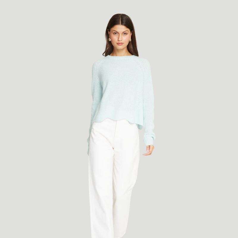 Scalloped Shaker in Seafrost